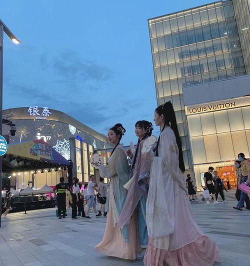 汉服广东吃瓜,传统服饰与现代美食的完美邂逅